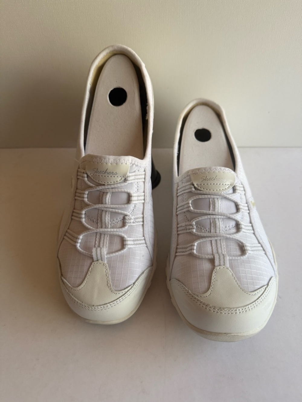 Skechers Allure Women's Slip-On Casual Sneakers